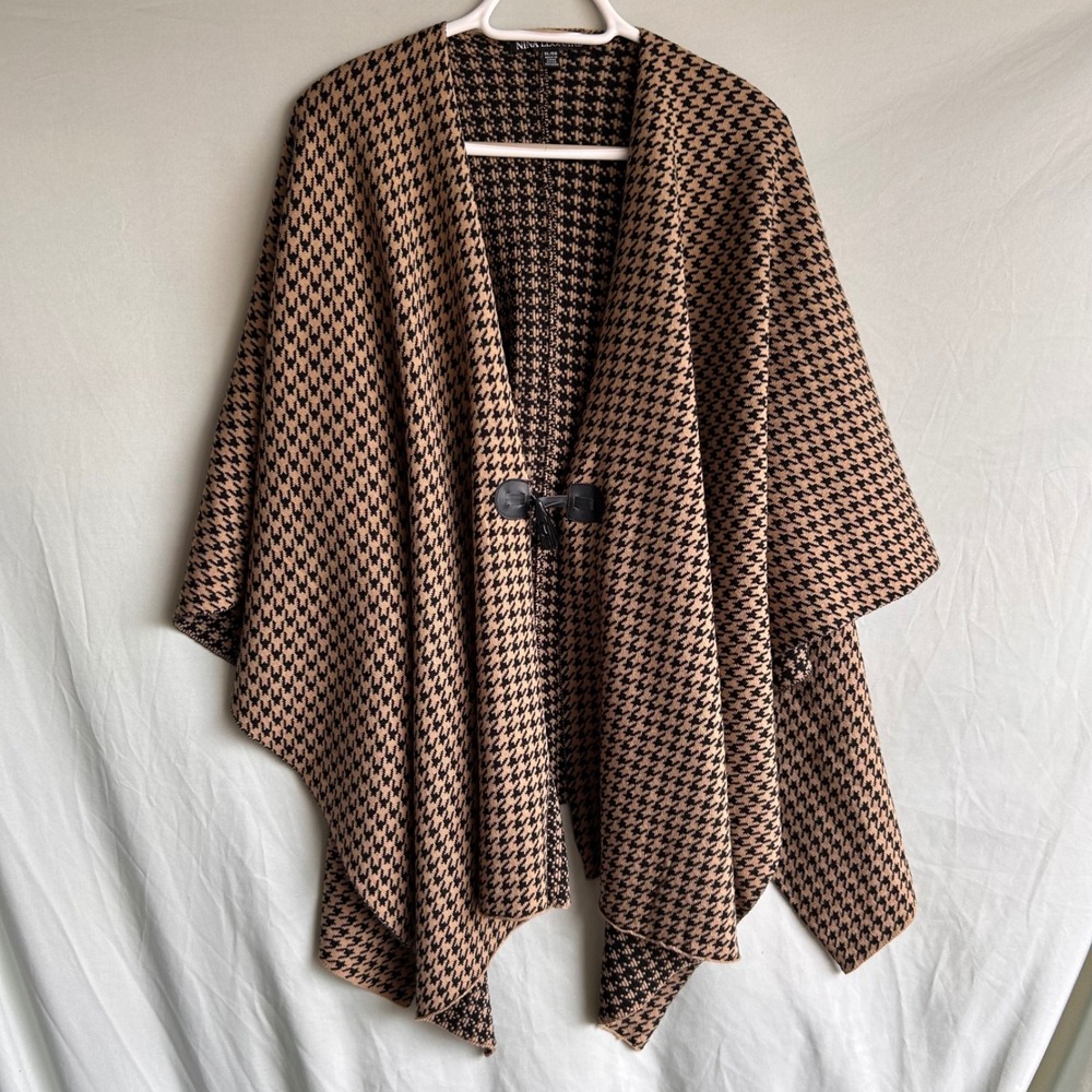 Nina Leonard Womens XL Houndstooth Knit Poncho Wrap Tan Black Toggle Closure
